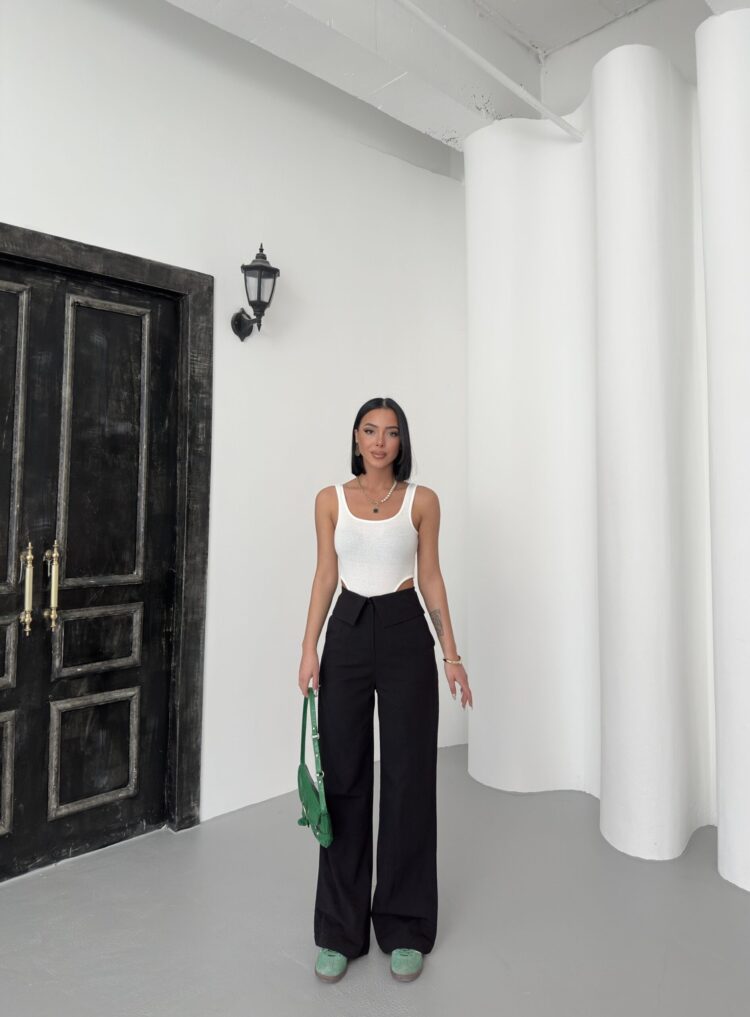 Pleated Linen Pants