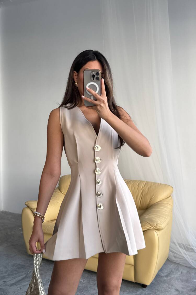 Sleeveless Gold Button Dress With Collar And Pleated Short