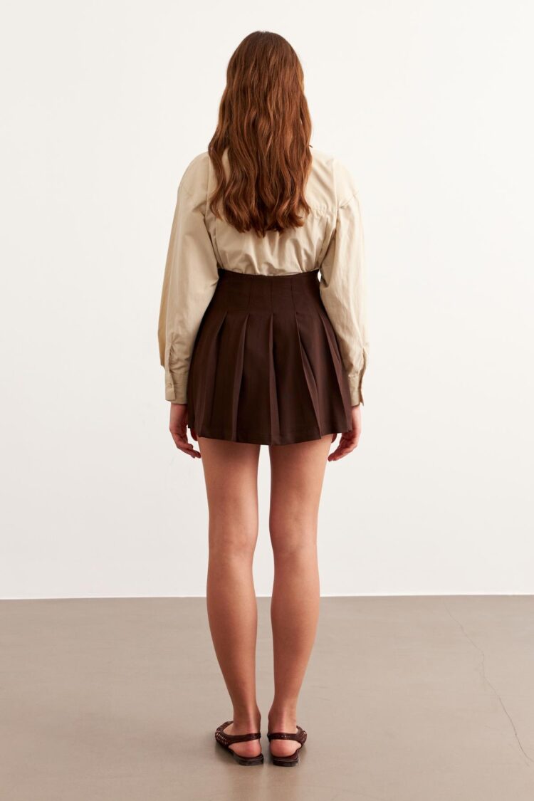 Belt Buckle Detailed Short Skirt