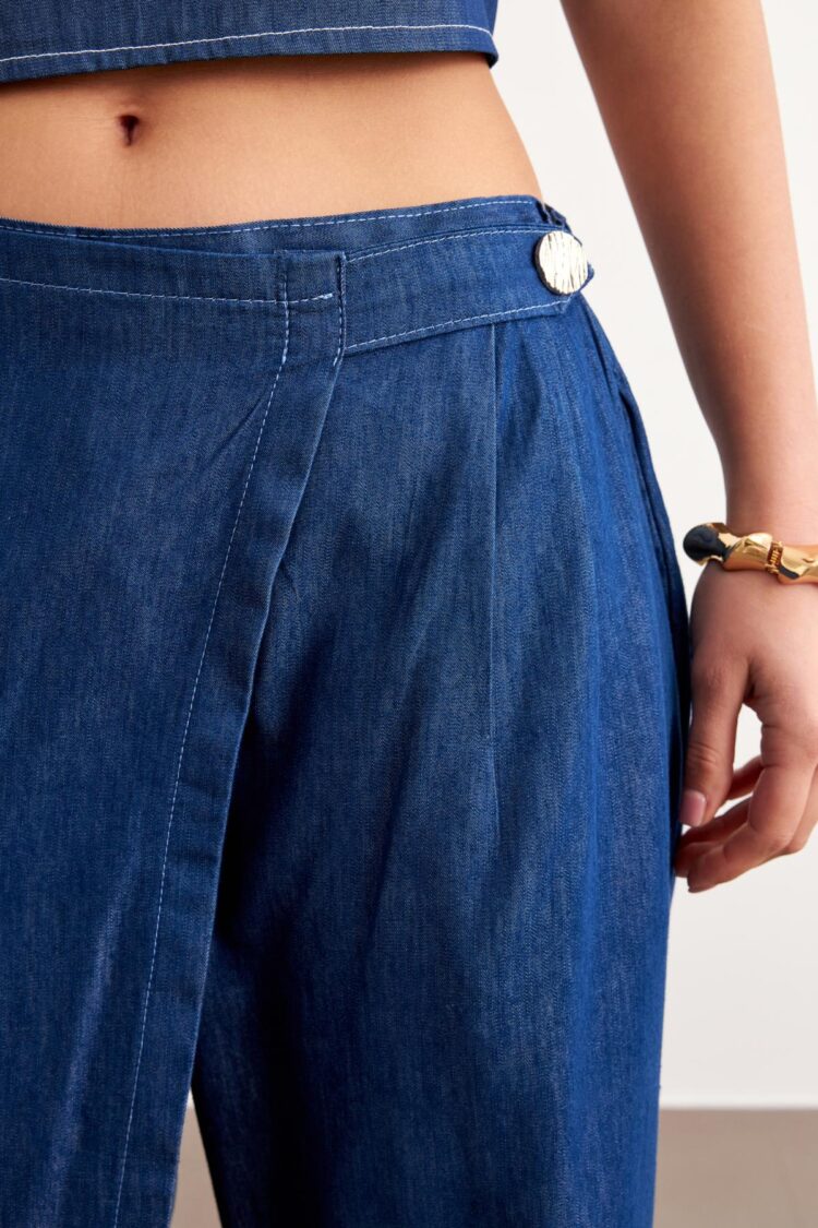 Elastic Waist Buttoned Jeans Rins Wash - Navy
