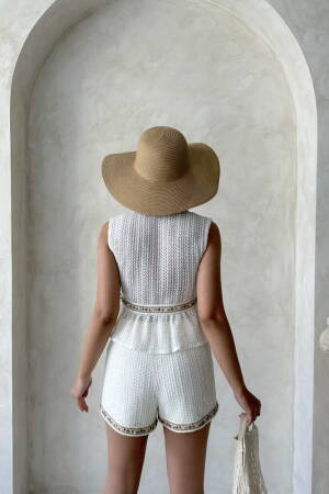 Stripe Detailed Lace Shorts - Raw - Topshow - Globality Store - Women Clothes Wholesale Turkey
