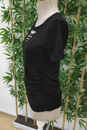 Women's Short Sleeve Collar Open Laser Cut Detailed Viscose Blouse - Black - Janes - Globality Store - Women Clothes Wholesale Turkey