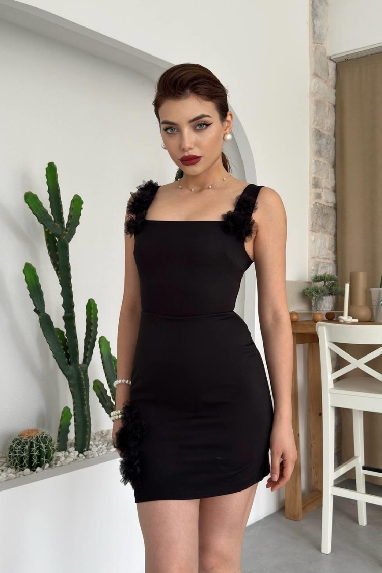 Ques Mini Dress