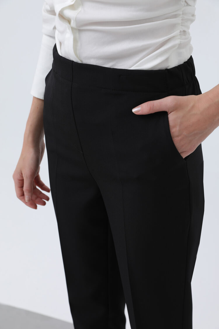Women's Carrot Cut Pants