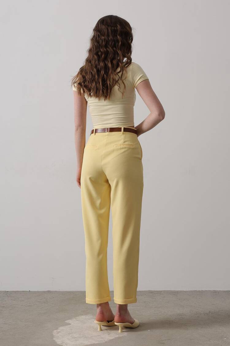 Belted Carrot Pants