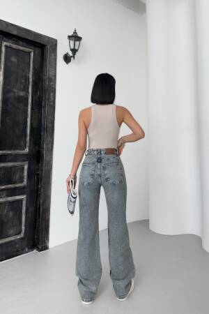 High Waist Straight Jeans - Brand: XLove - Women's Clothing Wholesale - Globality Store