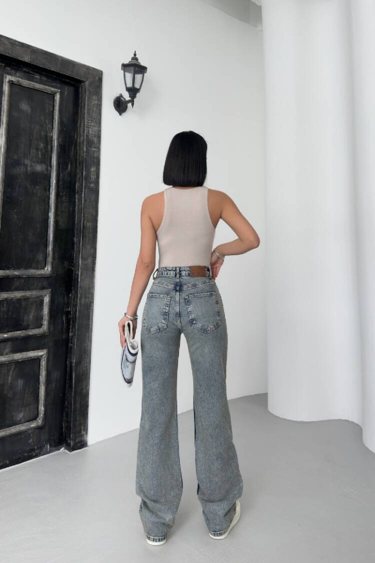 High Waist Straight Jeans