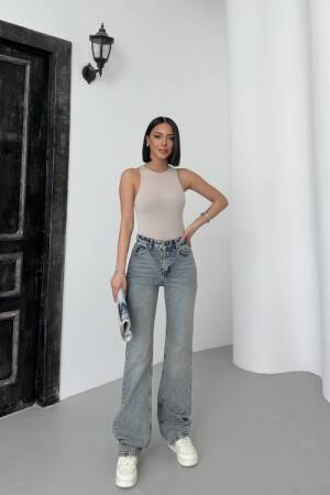 High Waist Straight Jeans - Brand: XLove - Women's Clothing Wholesale - Globality Store