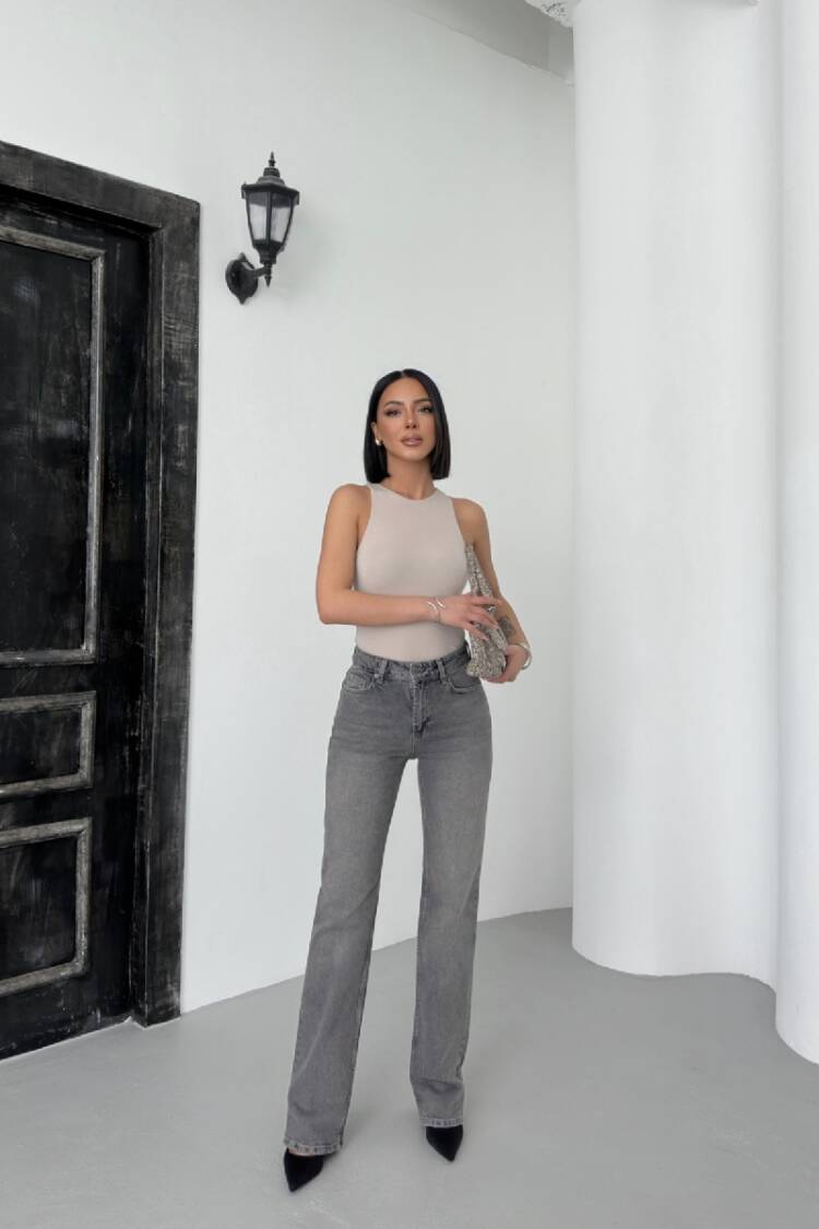 High Waist Straight Jeans