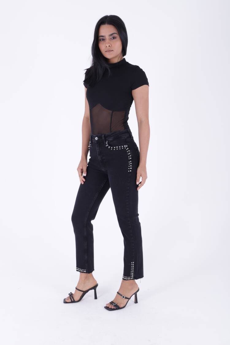 Mom Fit Jeans With Stones