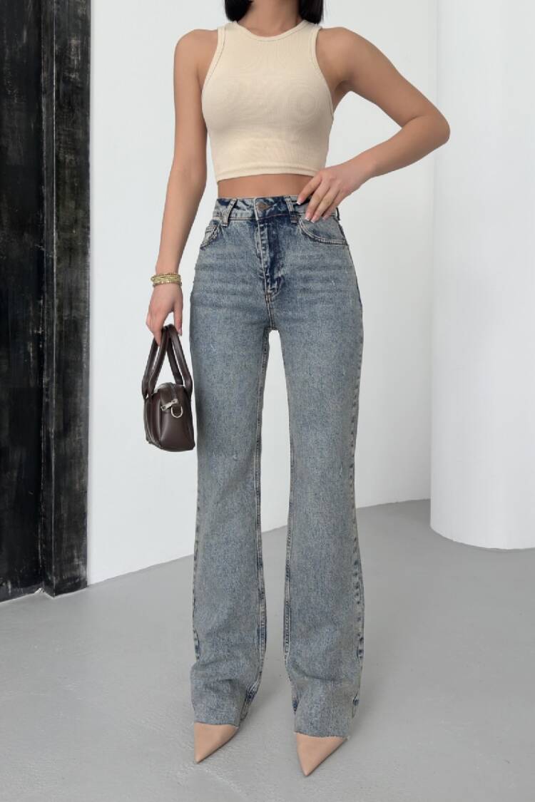 Cropped Leg Straight Fit Jeans - Brand: XLove - Women's Clothing Wholesale - Globality Store