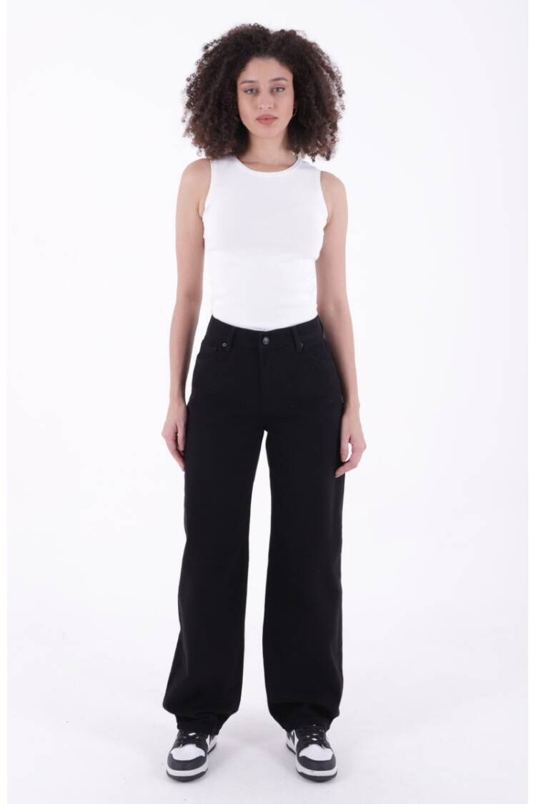 Baggy Jeans With Array Pencils