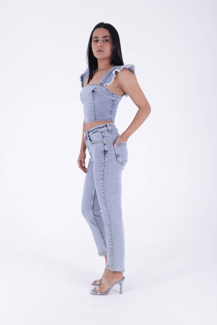 Mom Fit Jeans With Stones