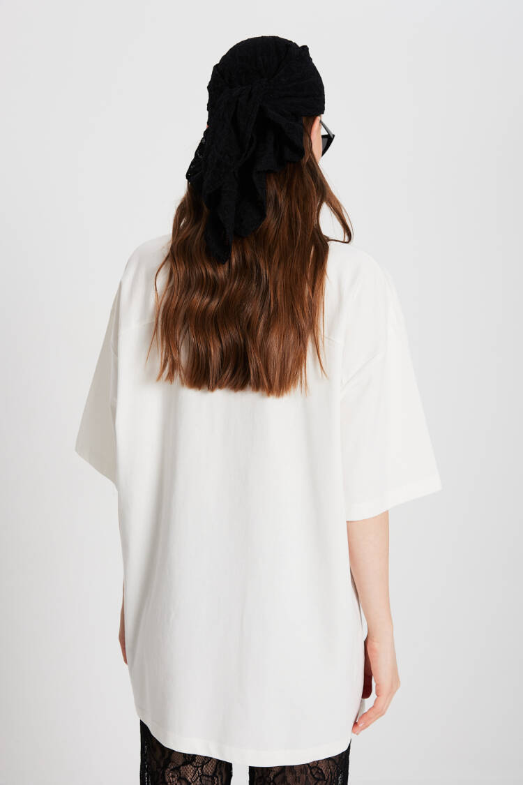 Ecru Oversize Embroidered T-shirt 29160