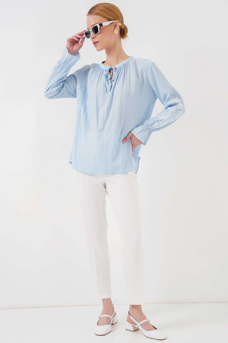 Embroidered Knitted Blouse 941