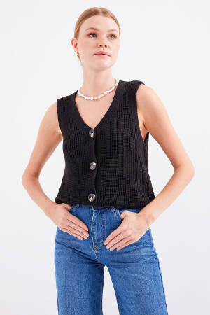 Short Knitwear Vest With Buttons - Brand: Bigdart - Women's Clothing Wholesale - Globality Store