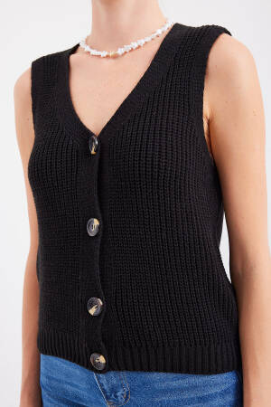 Short Knitwear Vest With Buttons - Brand: Bigdart - Women's Clothing Wholesale - Globality Store
