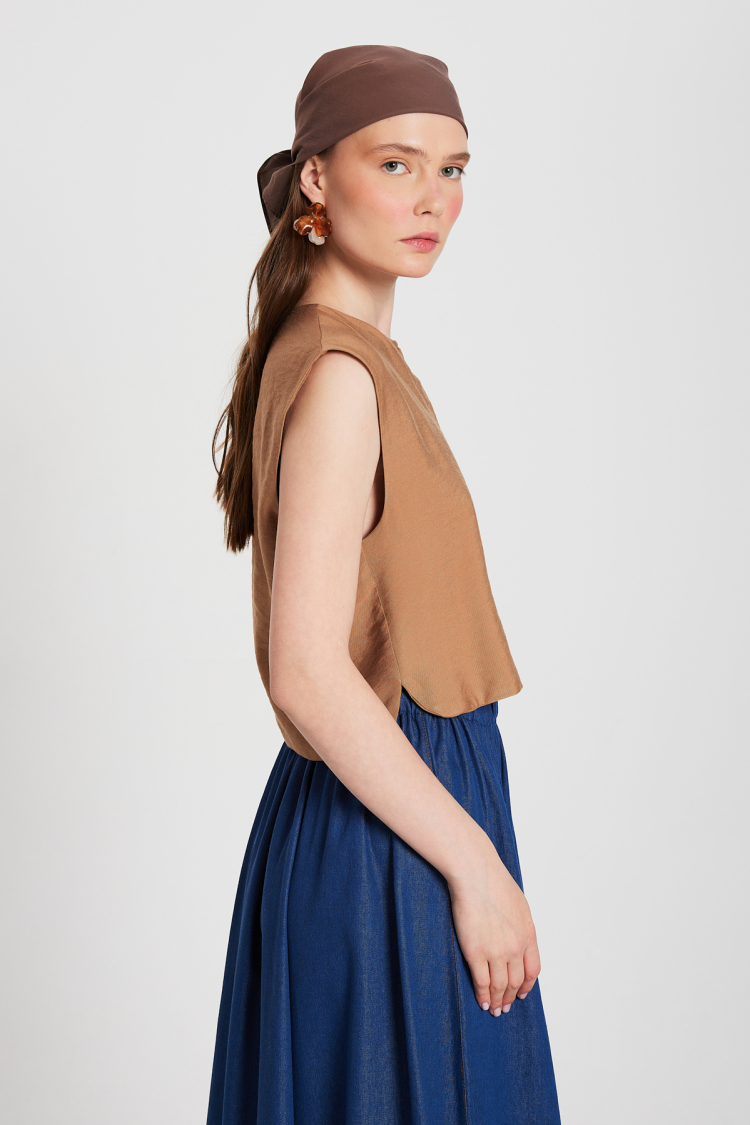 Camel Buttoned Vest 29090