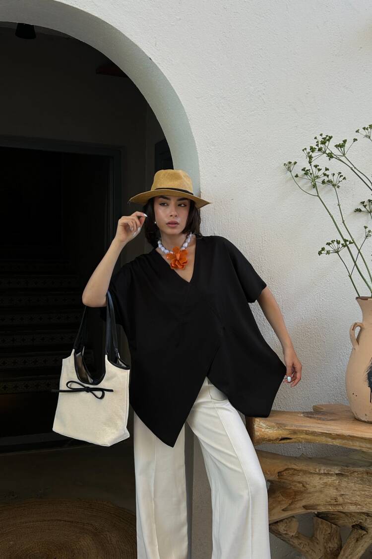 Black Asymmetrical Cut Oversize Combed Blouse 29071