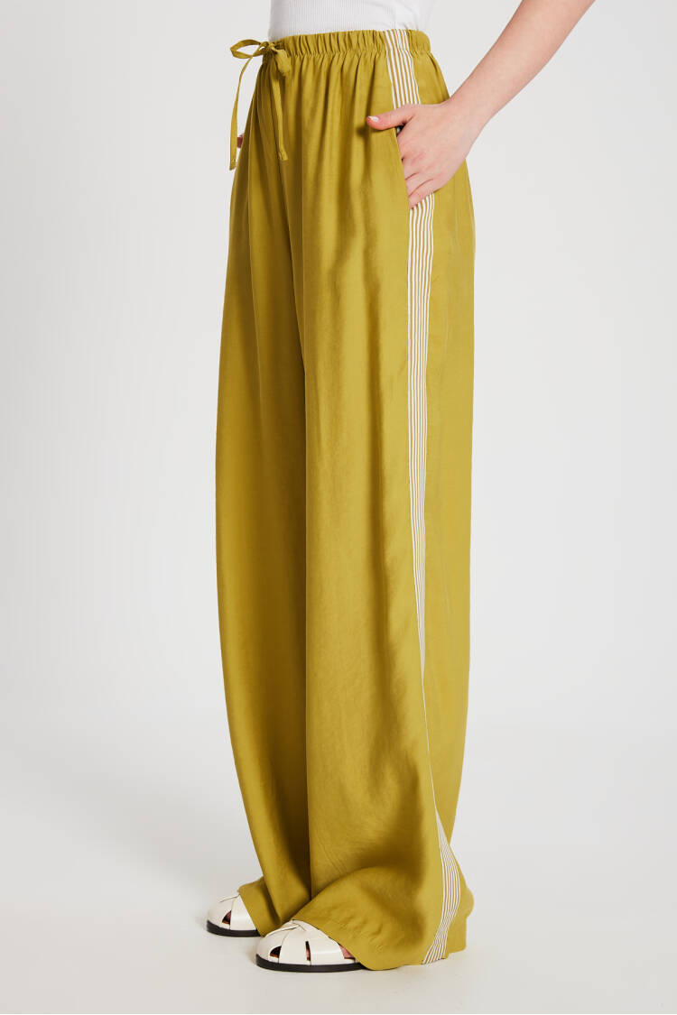 Oil0 Modal Loose Fit Sides Striped Pants 29139 - Brand: First Angels - Women's Clothing Wholesale - Globality Store