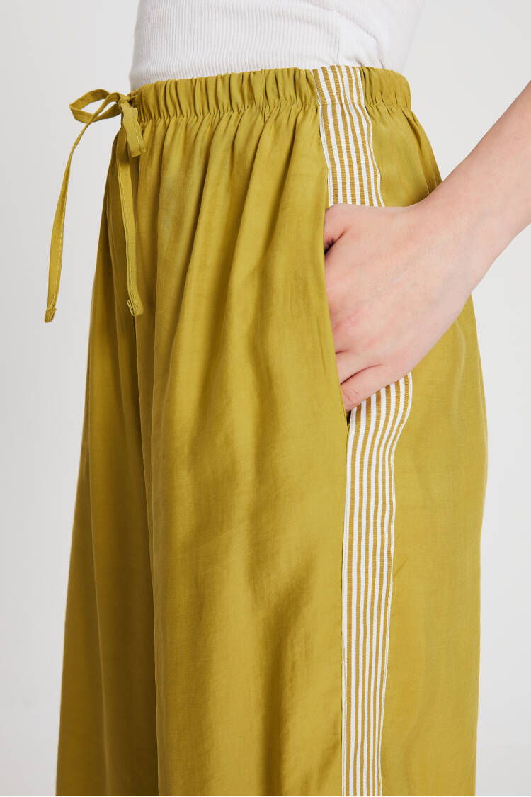 Oil0 Modal Loose Fit Sides Striped Pants 29139