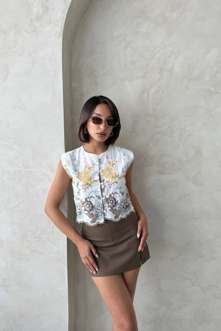 Embroidered Zero Sleeve Shirt - Brown