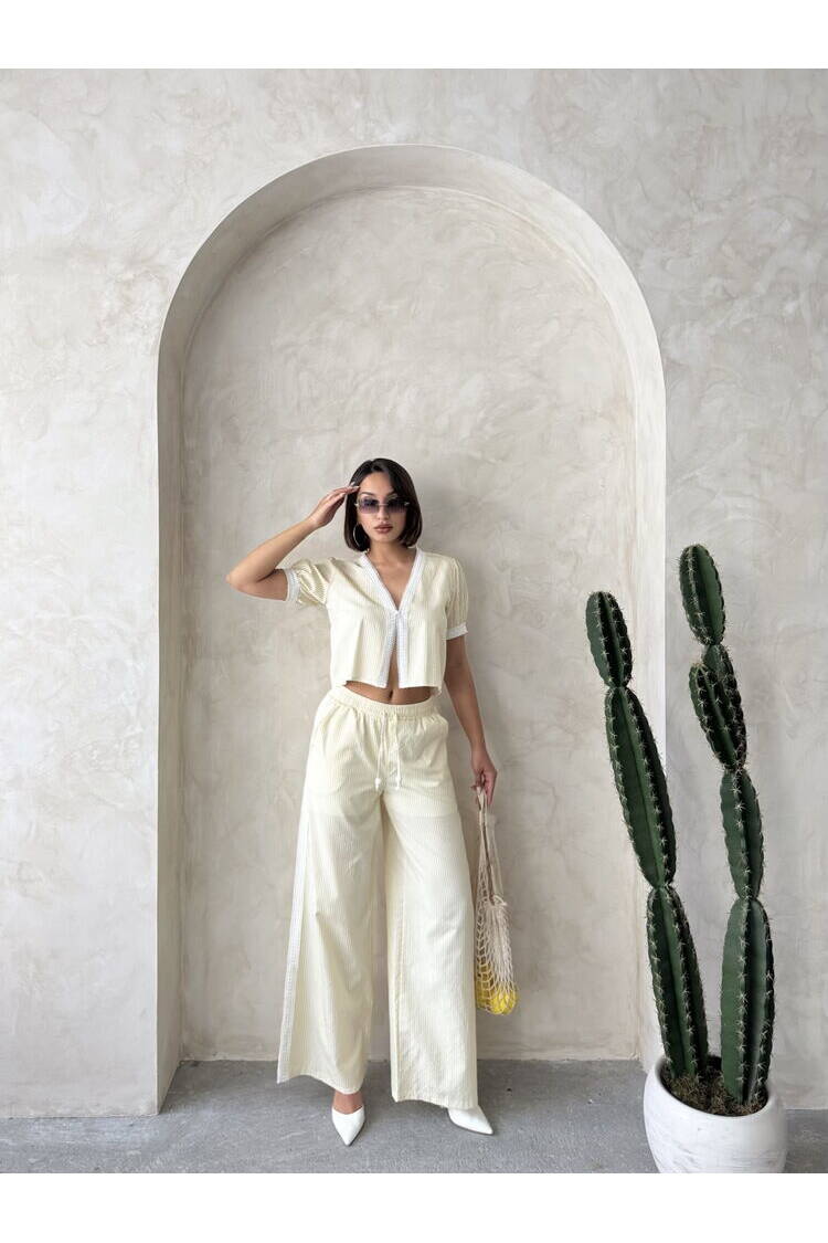Guipure Detailed Striped Pants