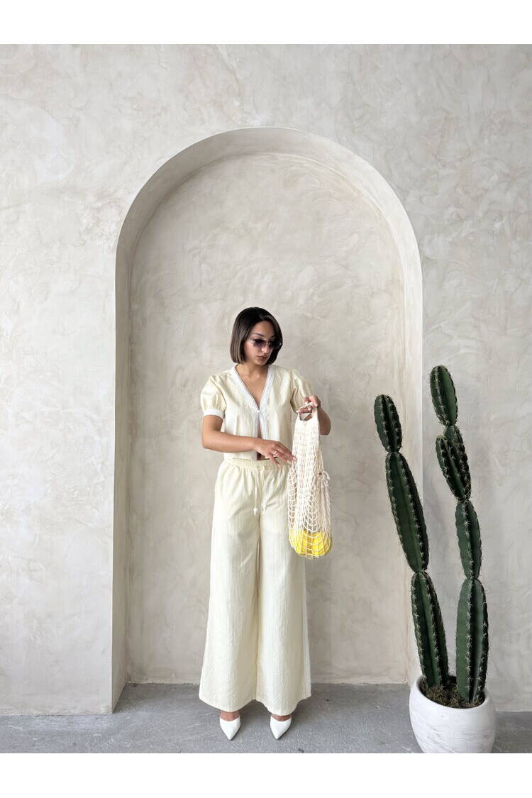 Guipure Detailed Striped Pants