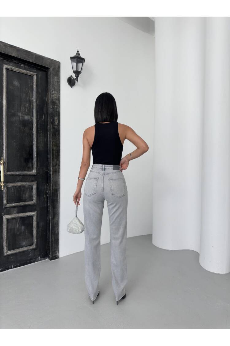 High Waist Pipeline Cut Stone Detailed Gray Jeans
