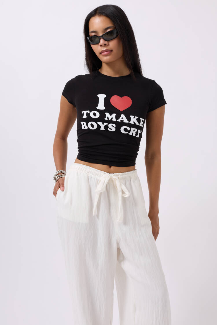 Embroidery Detail Printed Crop T-shirt - Brand: Black Fashion - Women's Clothing Wholesale - Globality Store