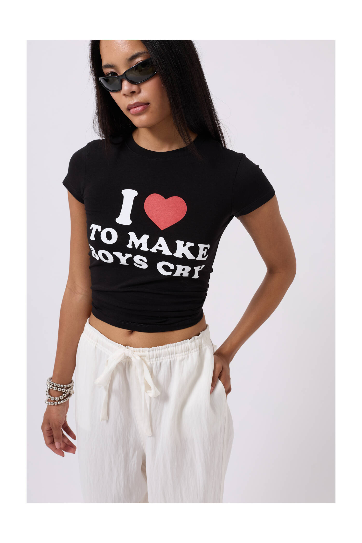 Embroidery Detail Printed Crop T-shirt - Brand: Black Fashion - Women's Clothing Wholesale - Globality Store