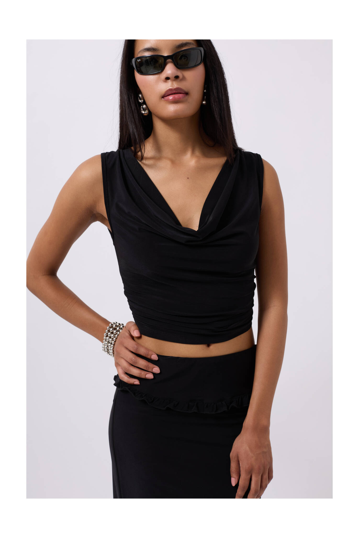 Crop Neck Crop - Brand: Black Fashion - Women's Clothing Wholesale - Globality Store