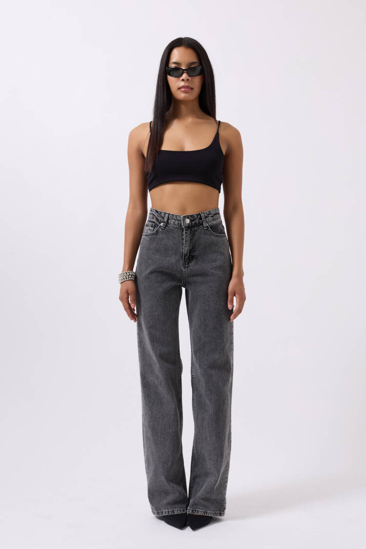 Back Laser Cut Loose Leg Jean