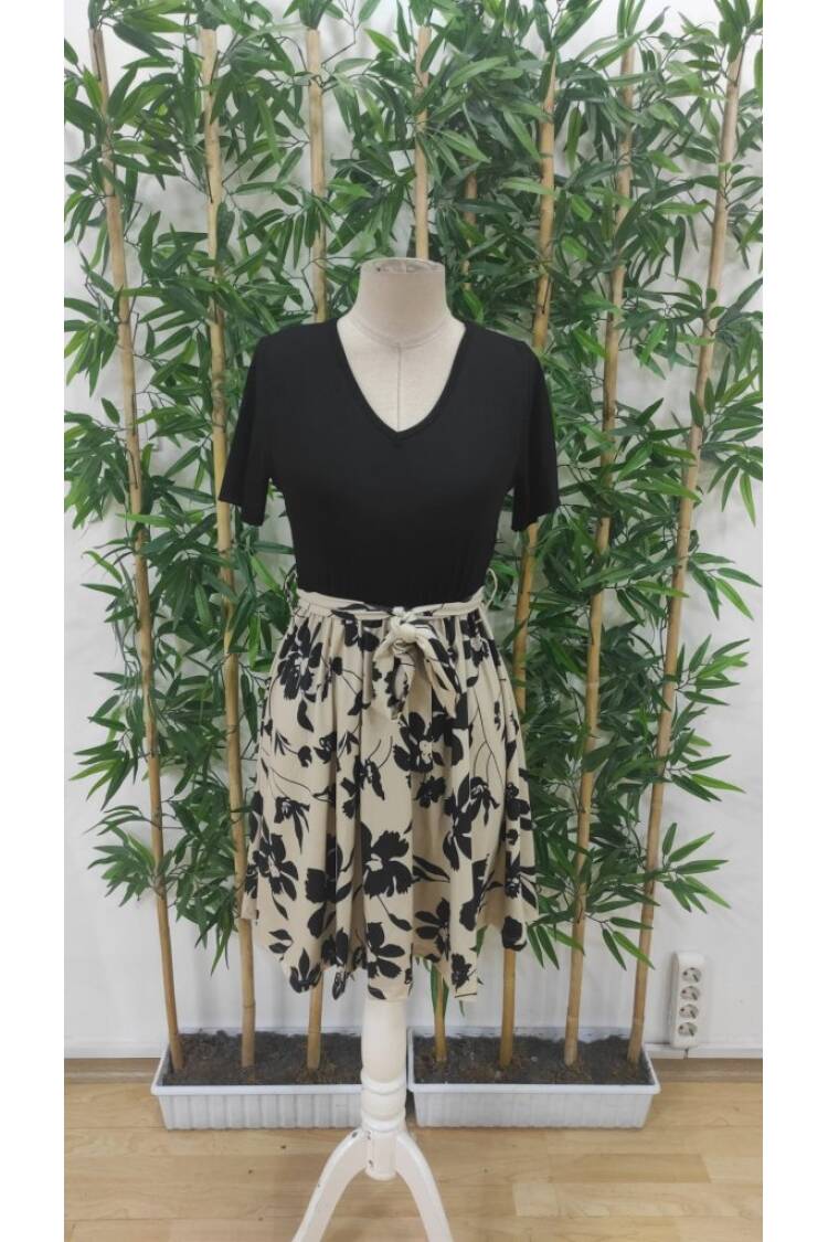 Women's Short Sleeve V-Neck Belted Floral Pattern Top Viscose Bottom Suprem Dress - Black