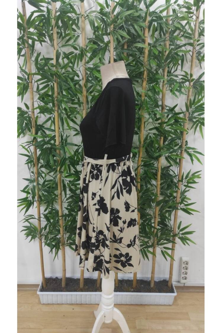 Women's Short Sleeve V-Neck Belted Floral Pattern Top Viscose Bottom Suprem Dress - Black