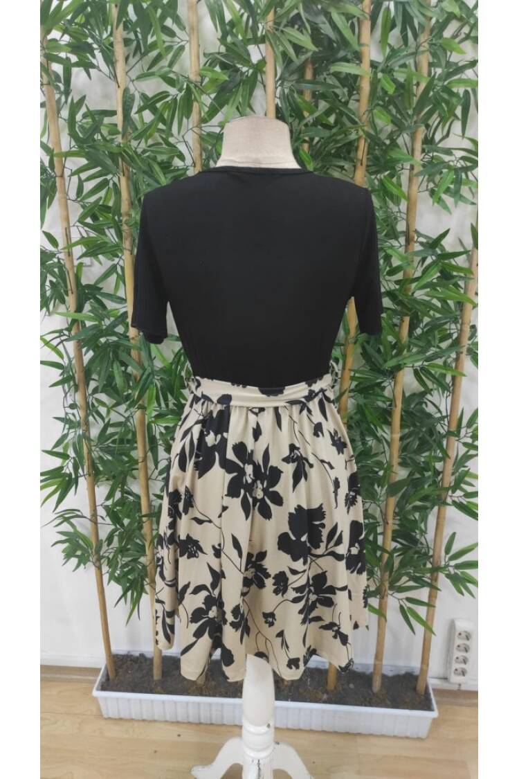 Women's Short Sleeve V-Neck Belted Floral Pattern Top Viscose Bottom Suprem Dress - Black