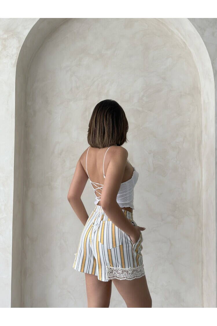 Leg Lace Striped Shorts