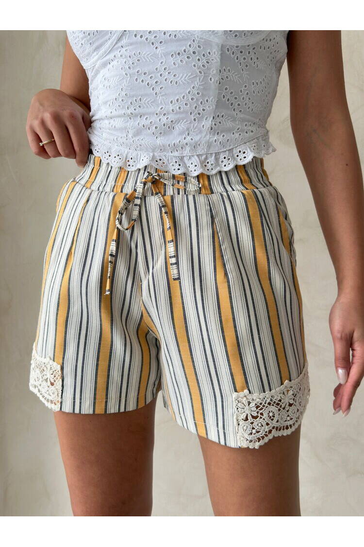 Leg Lace Striped Shorts