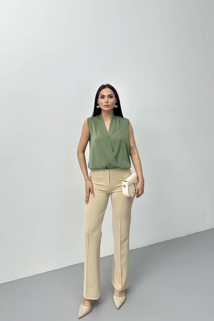 Double Breasted Zero Sleeve Blouse