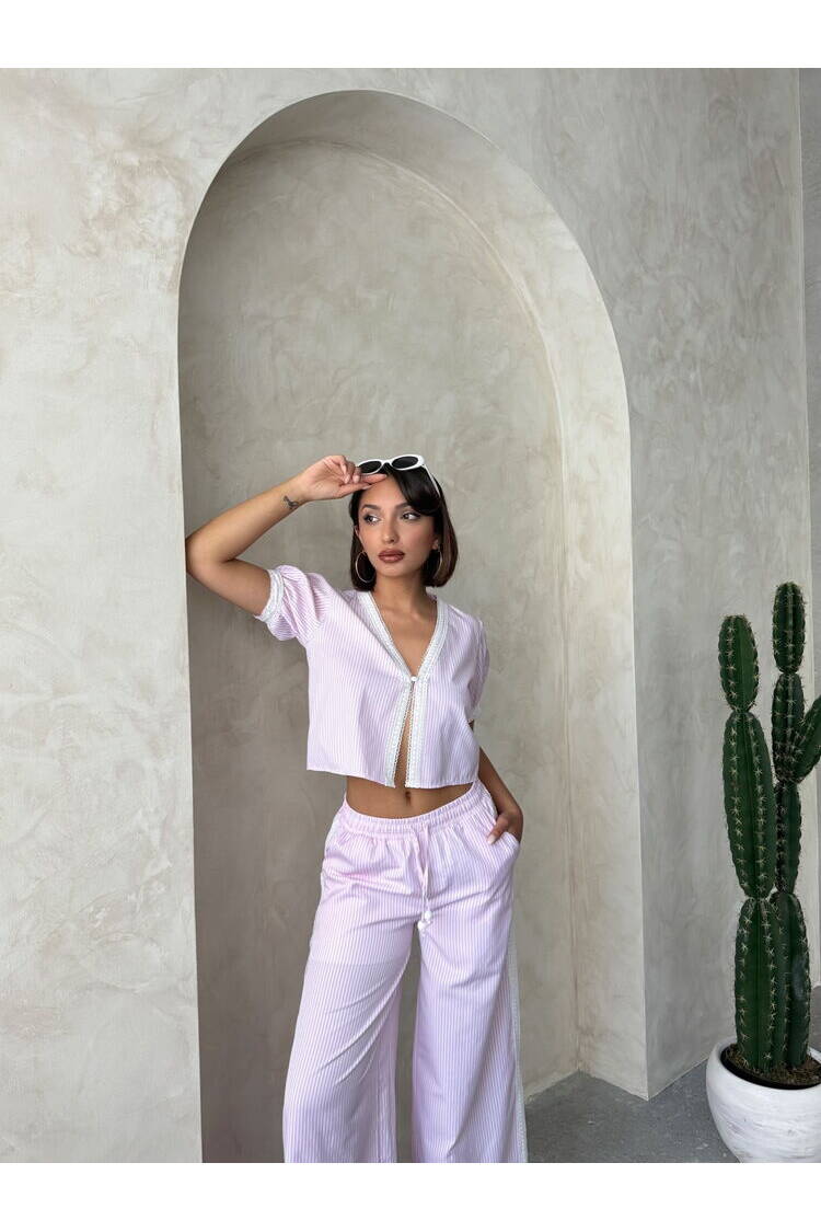Guipure Detailed Striped Blouse