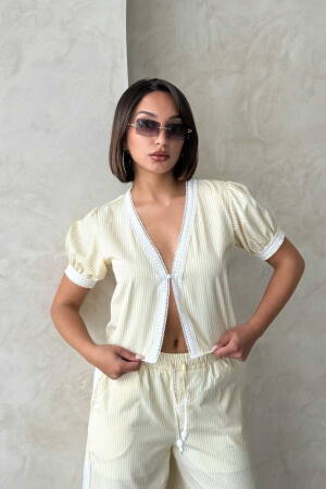 Guipure Detailed Striped Blouse - Brand: Topshow - Women's Clothing Wholesale - Globality Store