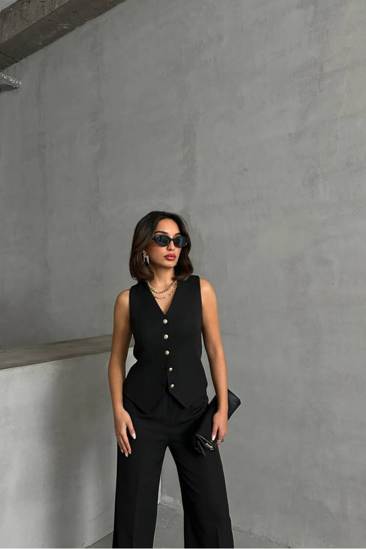 Zra Model Buttoned Vest