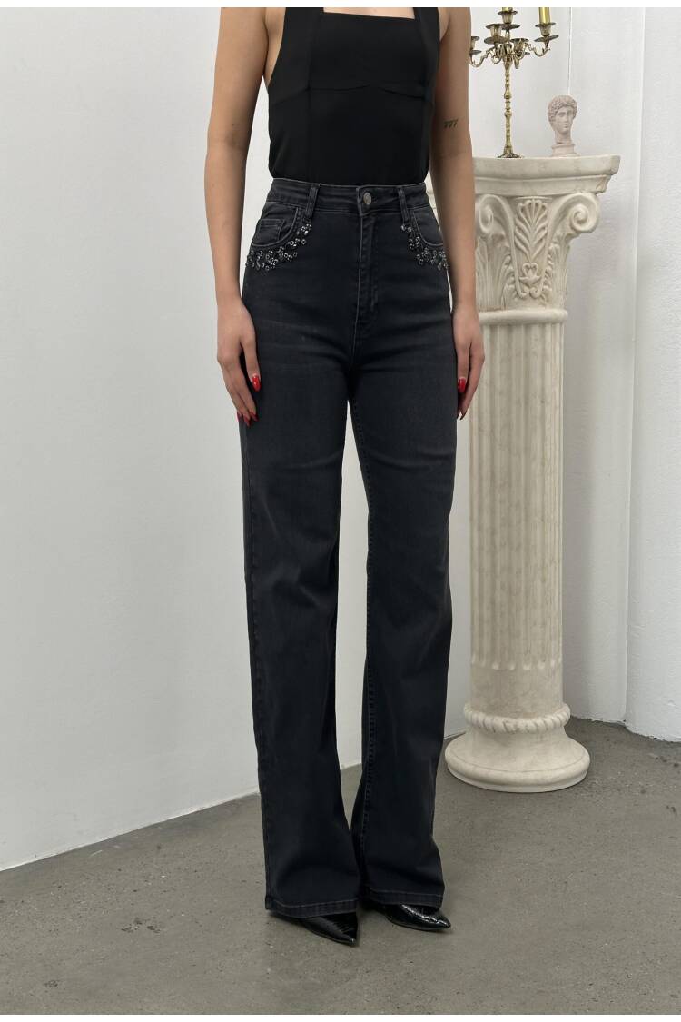High Waist Pocket Stone Embroidery DetailedJeans