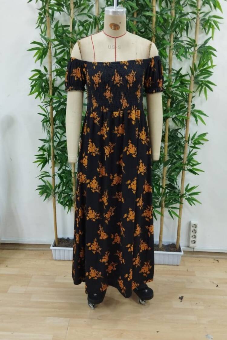Women's Short Sleeve Madonna Collar Slit Floral Print Suprem Dress - Black