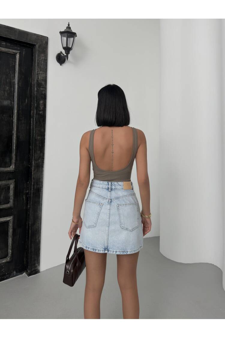 Front Back Pocket Detailed Above Knee Light Blue Jean Skirt