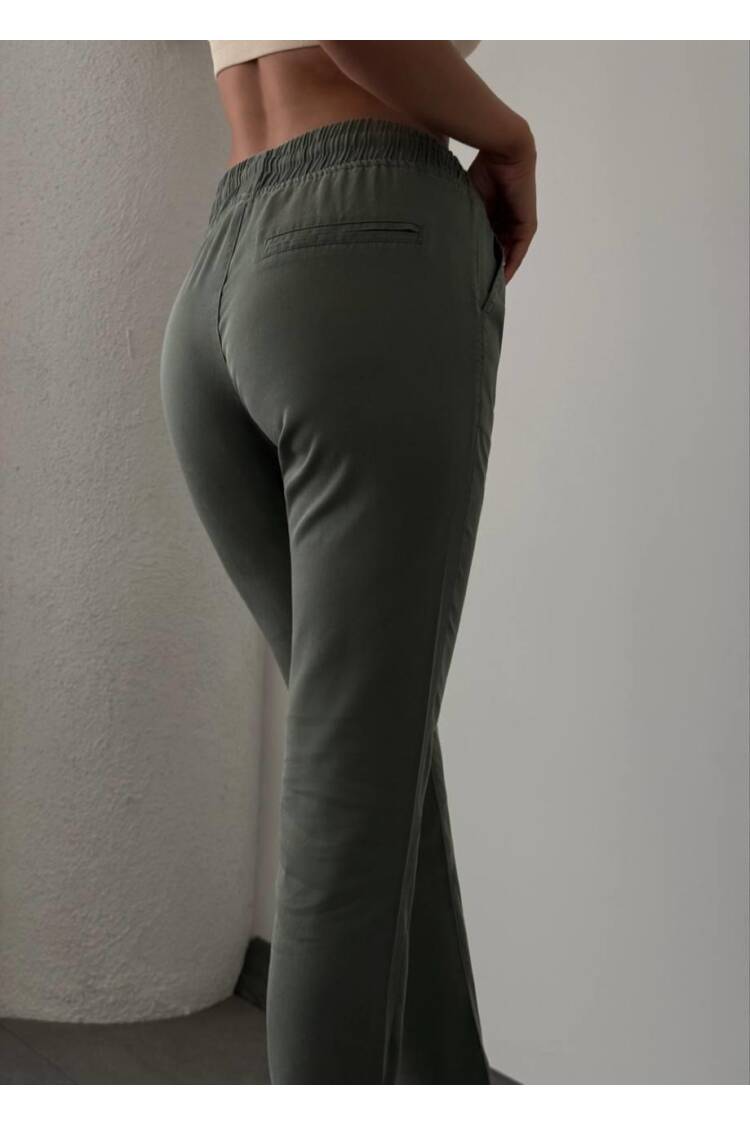 Women's Elastic Waist Slim Leg Khaki Jogger Pants