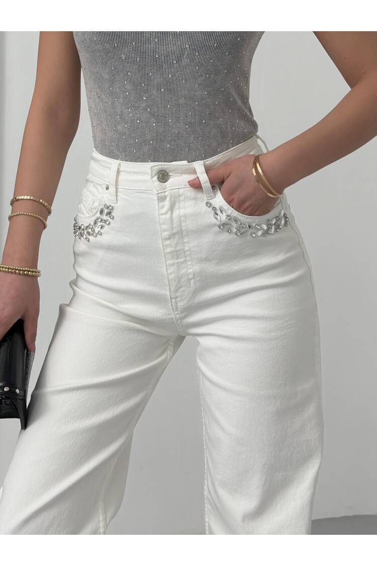 High Waist Pocket Front Pocket Stone Embroidery DetailedJeans