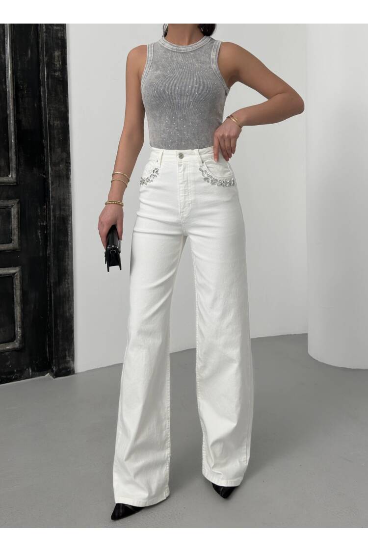 High Waist Pocket Front Pocket Stone Embroidery DetailedJeans