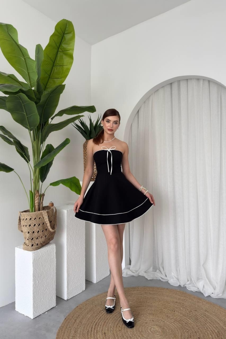 Yuna Strapless Dress
