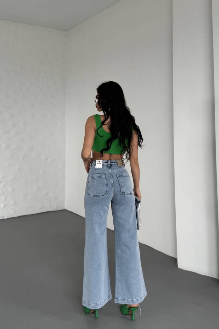 Front Pocket Detailed Jeans